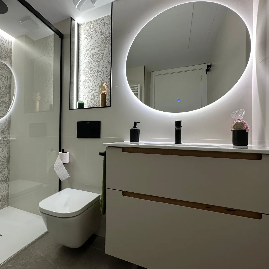 Baño en mármol natural